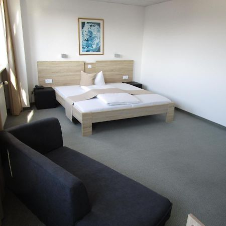 Businesshotel & Appartements Stuttgart-Vaihingen Екстериор снимка