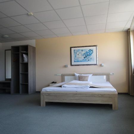 Businesshotel & Appartements Stuttgart-Vaihingen Екстериор снимка