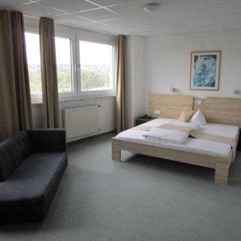 Businesshotel & Appartements Stuttgart-Vaihingen Екстериор снимка