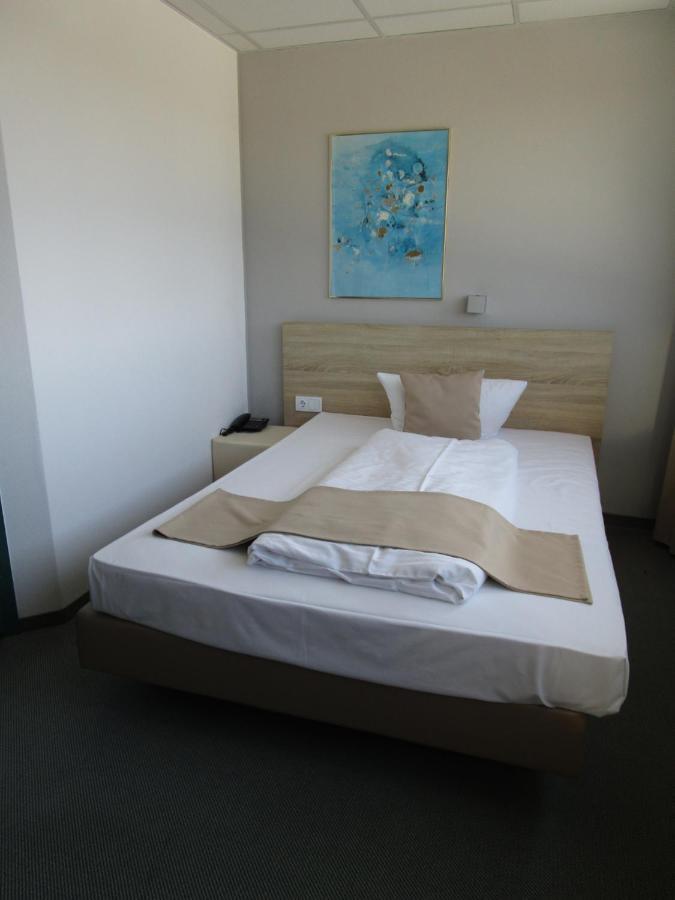 Businesshotel & Appartements Stuttgart-Vaihingen Екстериор снимка