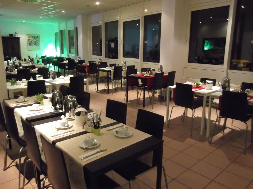 Businesshotel & Appartements Stuttgart-Vaihingen Екстериор снимка